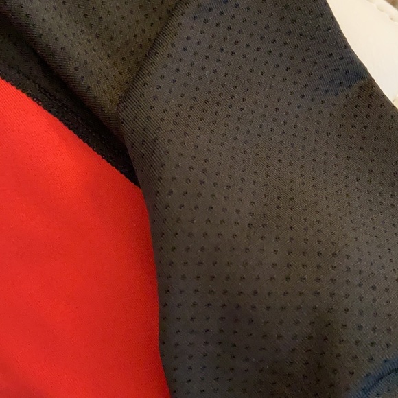 Y&R athletic crop top - Picture 3 of 7